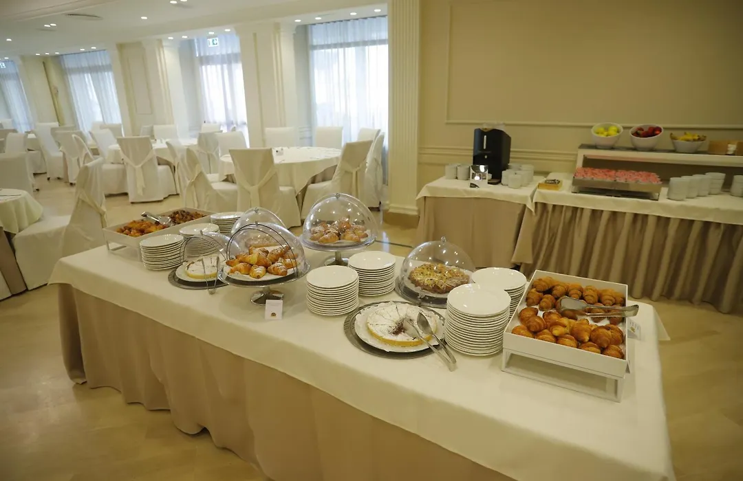 Hellenia Yachting Hotel & Spa-1